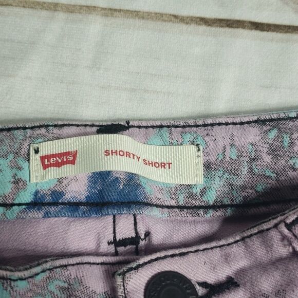 𝅺girls Levi's Bright Paint Splatter Summer Shorts - Picture 6 of 8